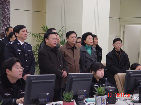 市长李放视察全市社会防控系统建设和公安工作