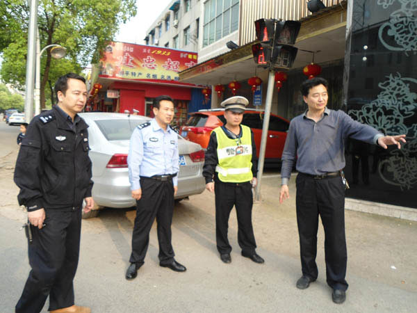 乐平交警大队检查新聘协管员跟班学习情况