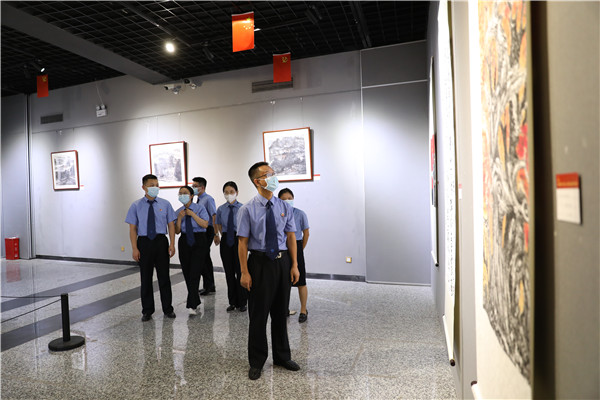 景德镇市人民检察院组织参观“千秋伟业·百年辉煌”庆祝中国共产党成立100周年红色经典美术作品展