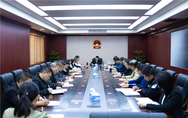 乐平法院召开党组理论学习中心组（扩大）会专题学习党的二十大精神